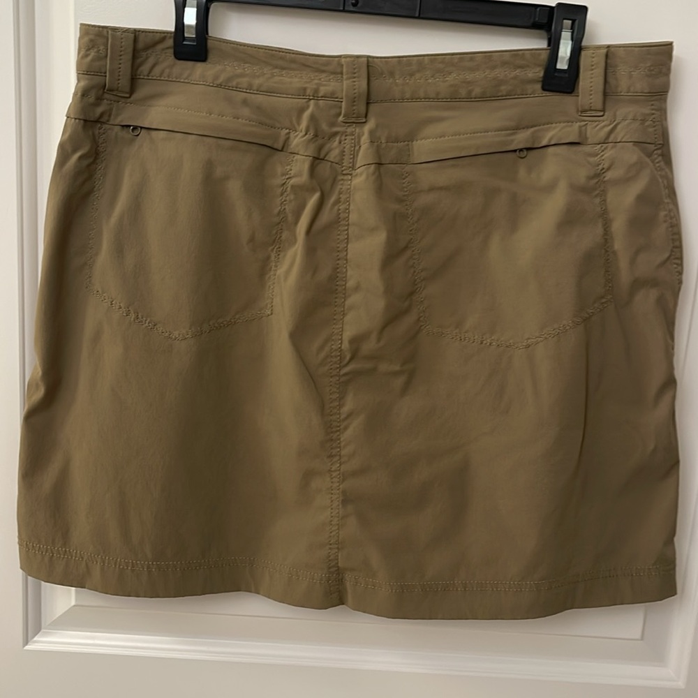 EDDIE BAUER hiking Skort/ pockets with zipper back, front pockets/ lining - Picture 6 of 9